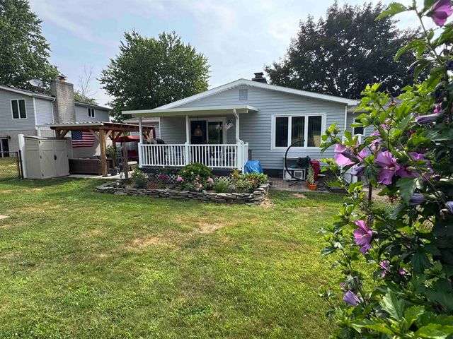 9090 Meadowland Drive, Grand Blanc, MI 48439
