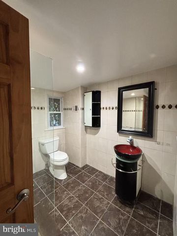 1613 LOMBARD ST, Philadelphia, PA 19146