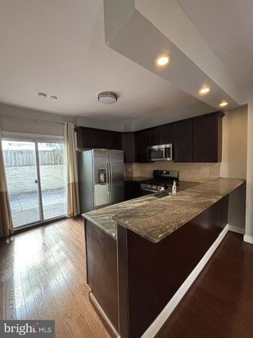 1613 LOMBARD ST, Philadelphia, PA 19146