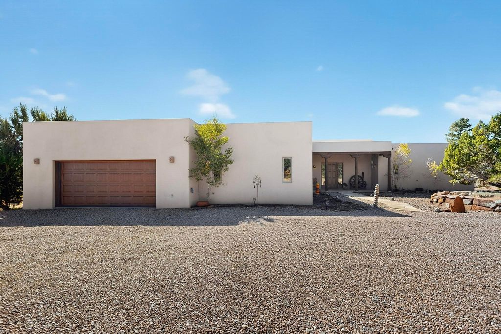 3 Jacinto Ct, Santa Fe, NM 87508