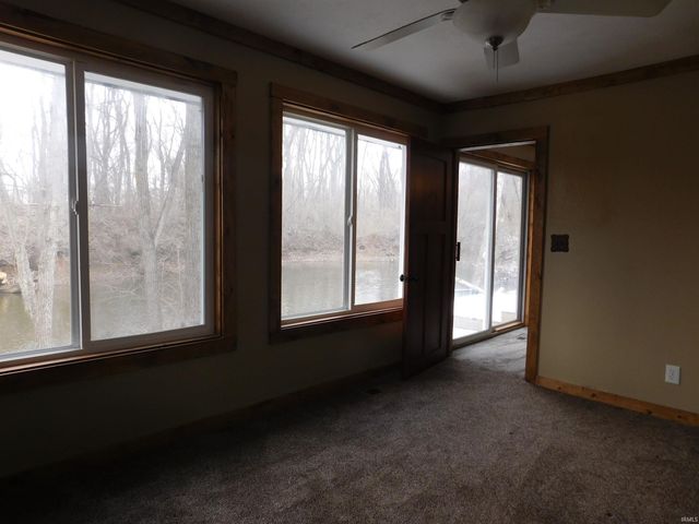 6024 N County Road 800 West, Yorktown, IN 47396