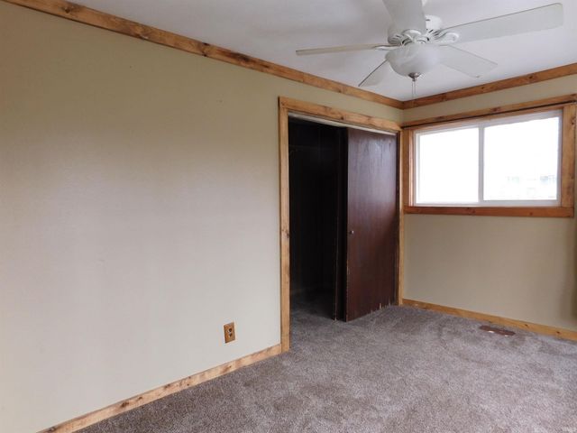 6024 N County Road 800 West, Yorktown, IN 47396