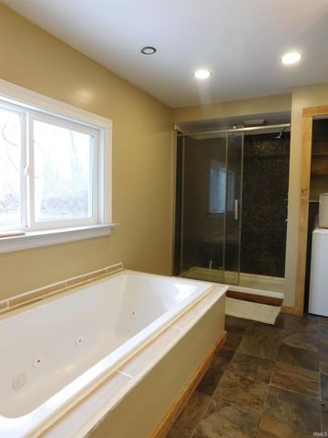 6024 N County Road 800 West, Yorktown, IN 47396