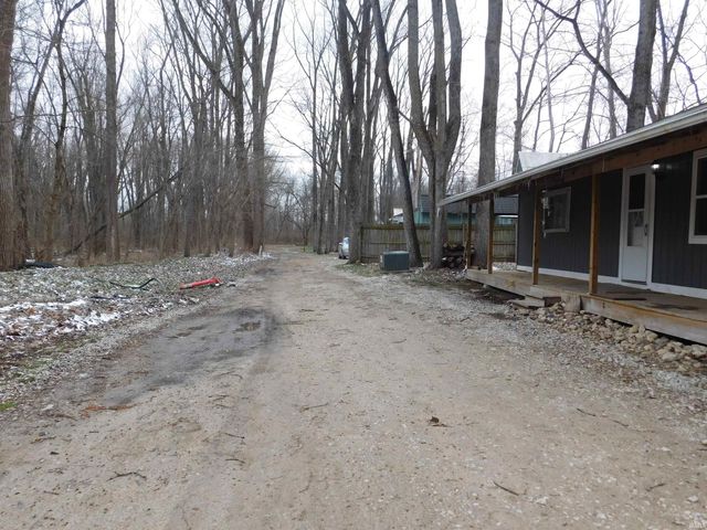 6024 N County Road 800 West, Yorktown, IN 47396