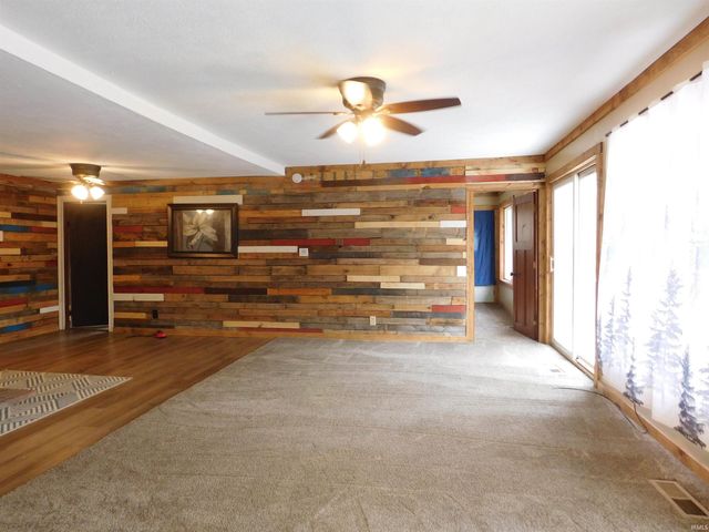 6024 N County Road 800 West, Yorktown, IN 47396