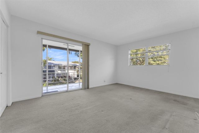 176 Westbury J 176, Deerfield Beach, FL 33442