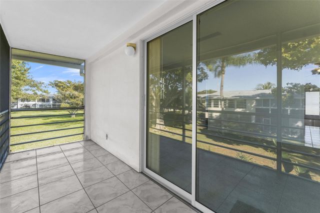 176 Westbury J 176, Deerfield Beach, FL 33442