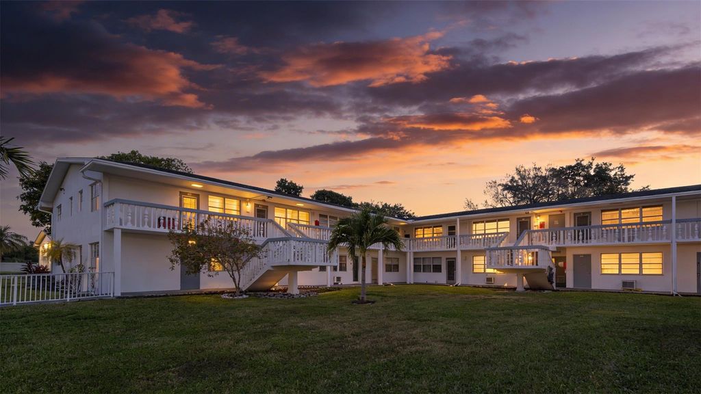 176 Westbury J 176, Deerfield Beach, FL 33442