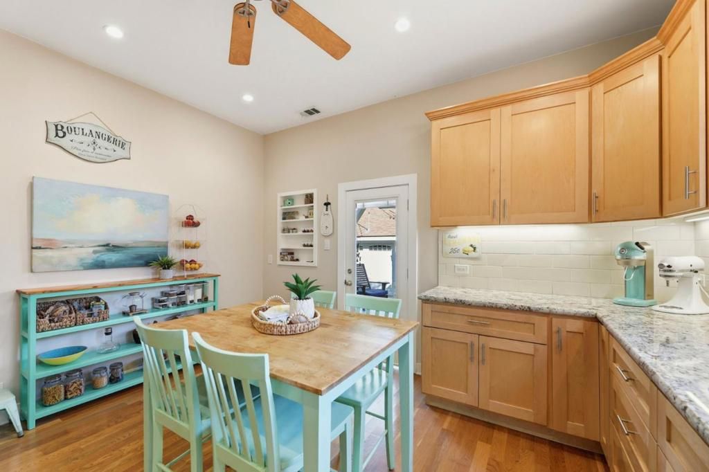 Image 11 of property listing at 1274 Magnolia Avenue, San Jose, CA 95126