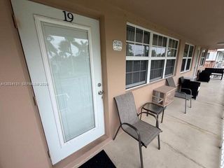 500 Layne Blvd 19, Hallandale Beach, FL 33009