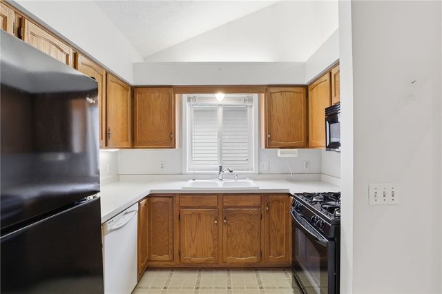 106 Cranbrook, Webster, NY 14580