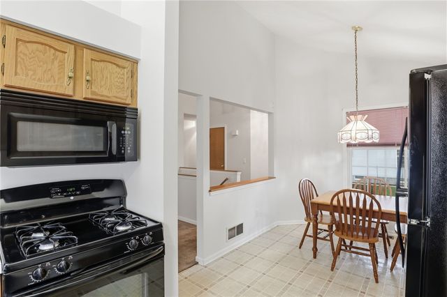 106 Cranbrook, Webster, NY 14580
