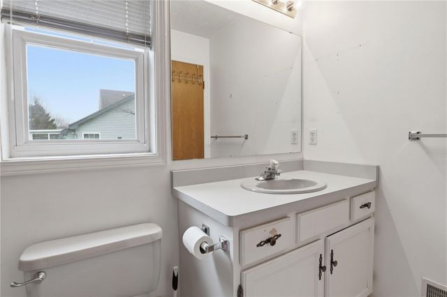 106 Cranbrook, Webster, NY 14580