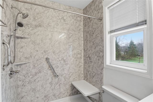 106 Cranbrook, Webster, NY 14580