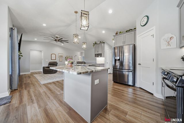 7701 Jimmie Avenue, Lincoln, NE 68516