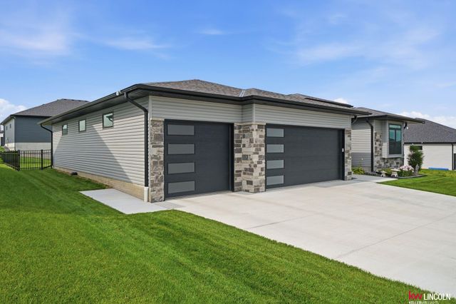 7701 Jimmie Avenue, Lincoln, NE 68516