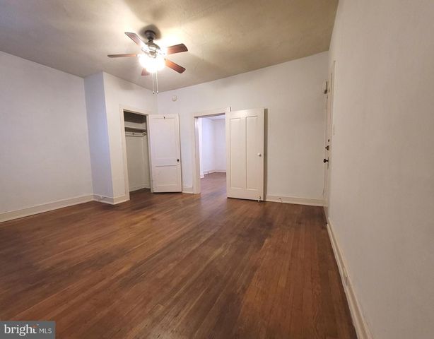 37 E MAIN ST #2, Waynesboro, PA 17268