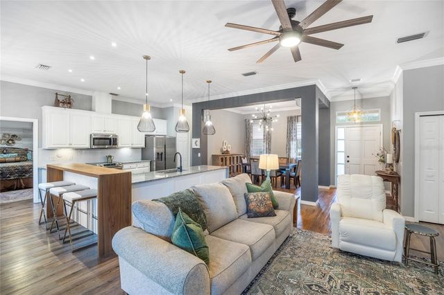 6818 NW 105TH AVENUE, Alachua, FL 32615