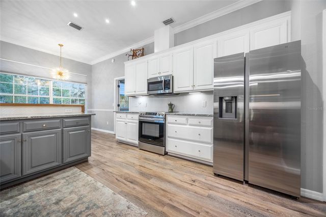 6818 NW 105TH AVENUE, Alachua, FL 32615