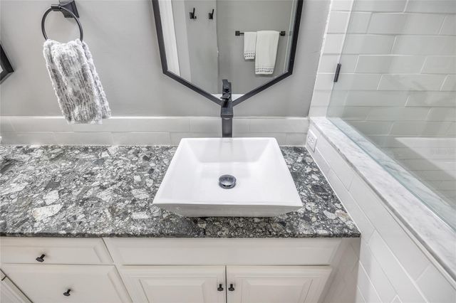 6818 NW 105TH AVENUE, Alachua, FL 32615