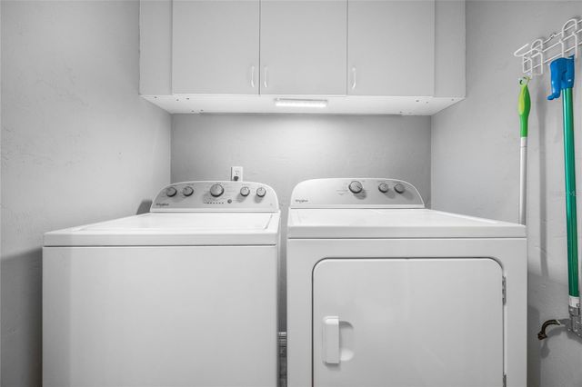 6818 NW 105TH AVENUE, Alachua, FL 32615