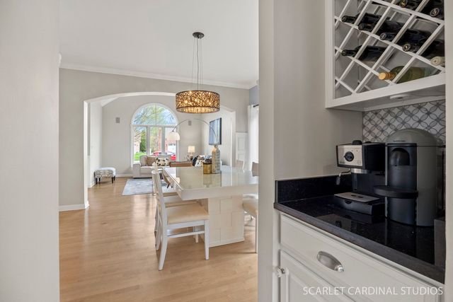 2412 Comstock Court, Naperville, IL 60564