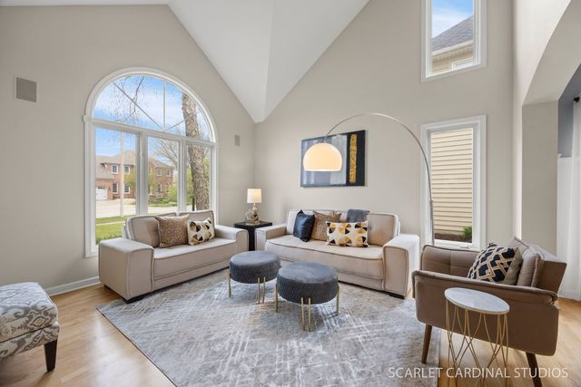 2412 Comstock Court, Naperville, IL 60564