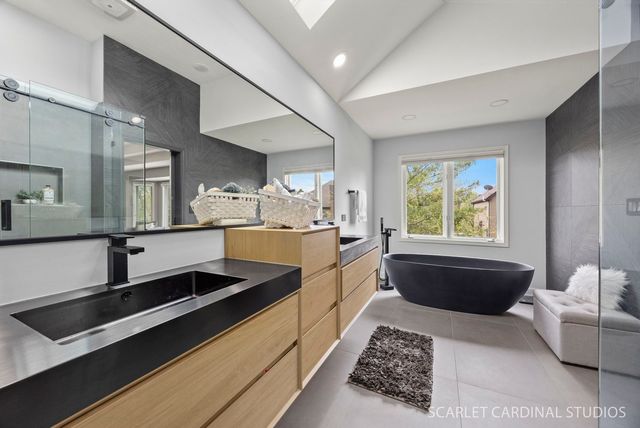 2412 Comstock Court, Naperville, IL 60564