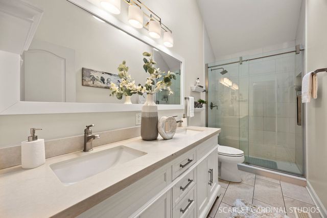 2412 Comstock Court, Naperville, IL 60564