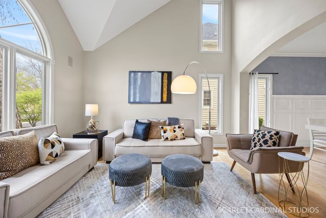 2412 Comstock Court, Naperville, IL 60564