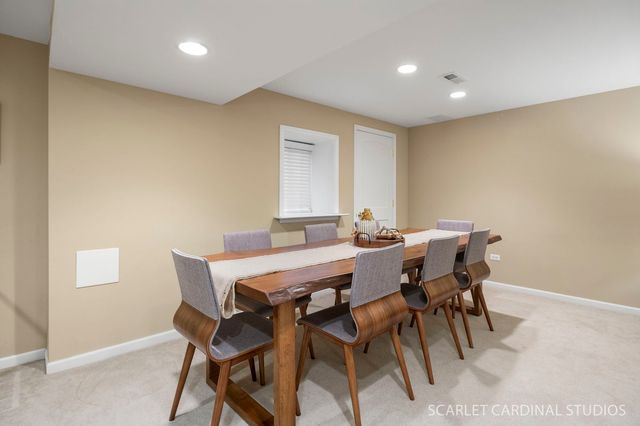 2412 Comstock Court, Naperville, IL 60564