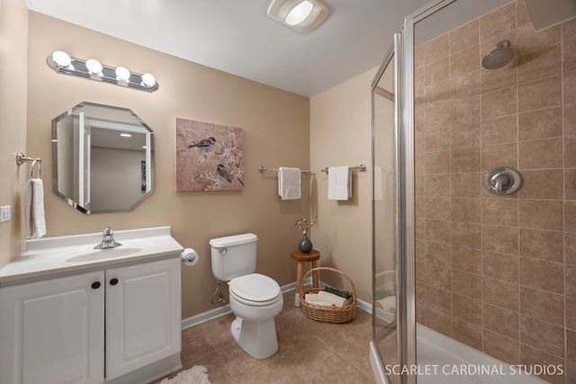 2412 Comstock Court, Naperville, IL 60564