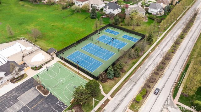 2412 Comstock Court, Naperville, IL 60564