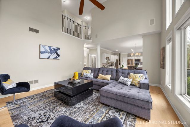 2412 Comstock Court, Naperville, IL 60564