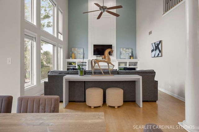 2412 Comstock Court, Naperville, IL 60564