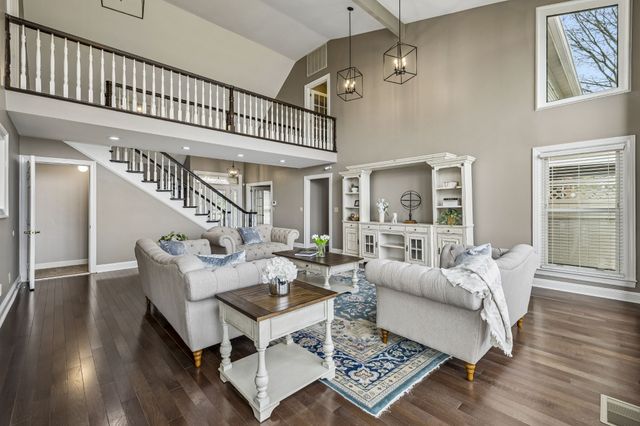 3211 Lakeshore Dr, Old Hickory, TN 37138