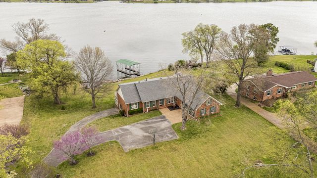 3211 Lakeshore Dr, Old Hickory, TN 37138