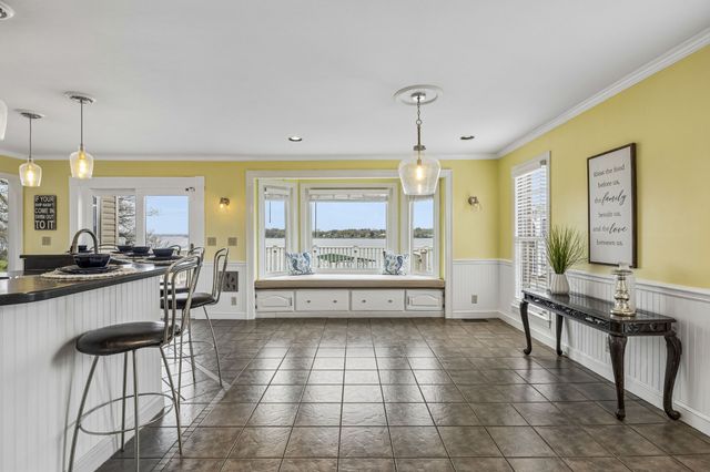 3211 Lakeshore Dr, Old Hickory, TN 37138