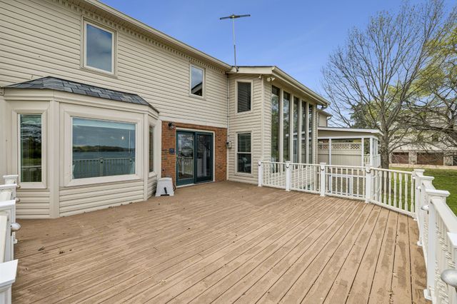 3211 Lakeshore Dr, Old Hickory, TN 37138