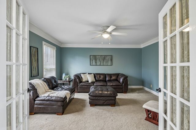 3211 Lakeshore Dr, Old Hickory, TN 37138