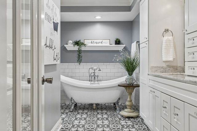 3211 Lakeshore Dr, Old Hickory, TN 37138