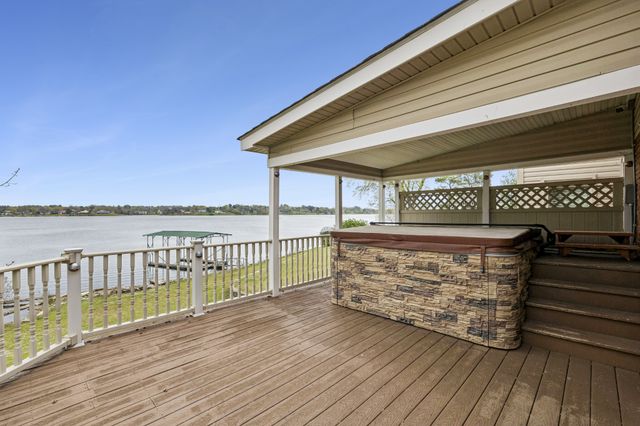 3211 Lakeshore Dr, Old Hickory, TN 37138