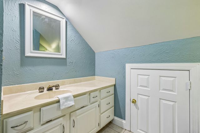 3211 Lakeshore Dr, Old Hickory, TN 37138