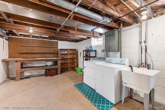 7258 Helen, Center Line, MI 48015