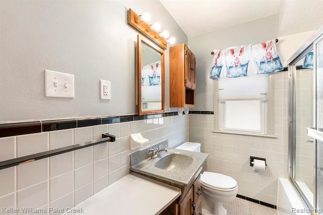 7258 Helen, Center Line, MI 48015