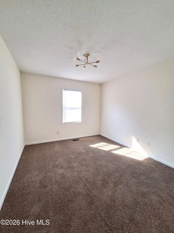3995 Sterling Pointe Drive Kkk5, Winterville, NC 28590