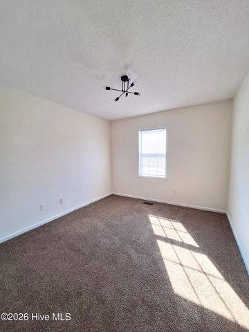 3995 Sterling Pointe Drive Kkk5, Winterville, NC 28590