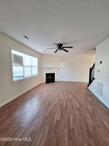 3995 Sterling Pointe Drive Kkk5, Winterville, NC 28590