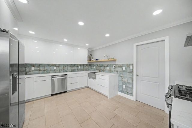 45 Leonard Ter, Wayne Twp., NJ 07470