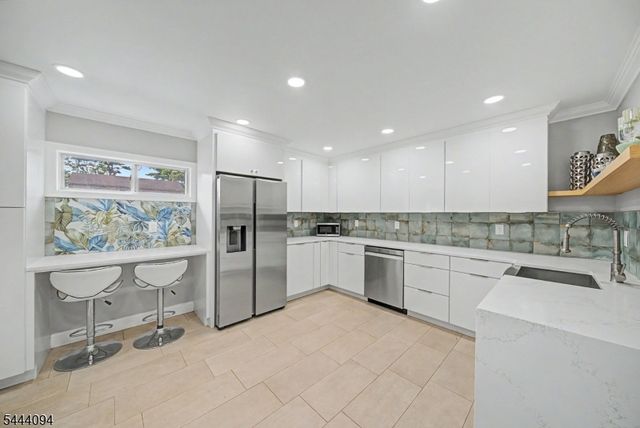 45 Leonard Ter, Wayne Twp., NJ 07470